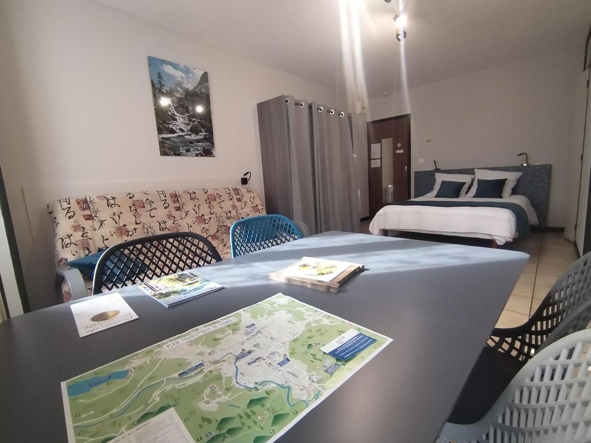 Apartmán Latre Freres Location Lurdy Exteriér fotografie